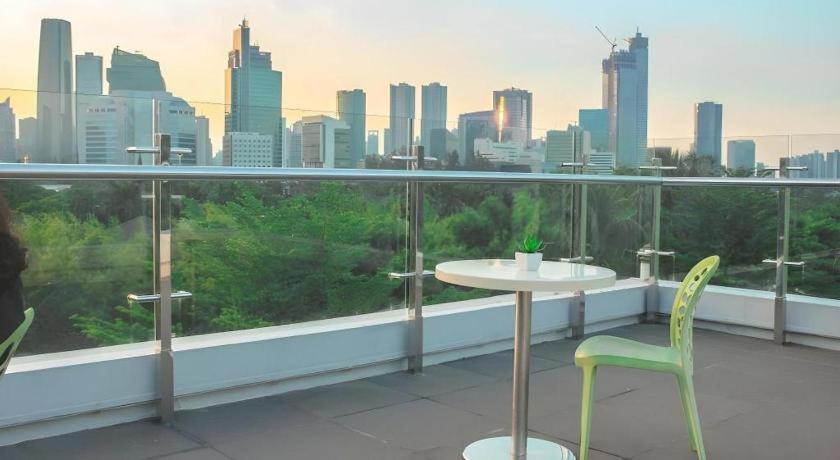 Pomelotel Patra Kuningan 3*