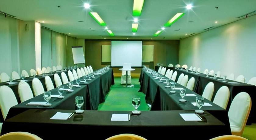 Pomelotel Patra Kuningan 3* Jakarta