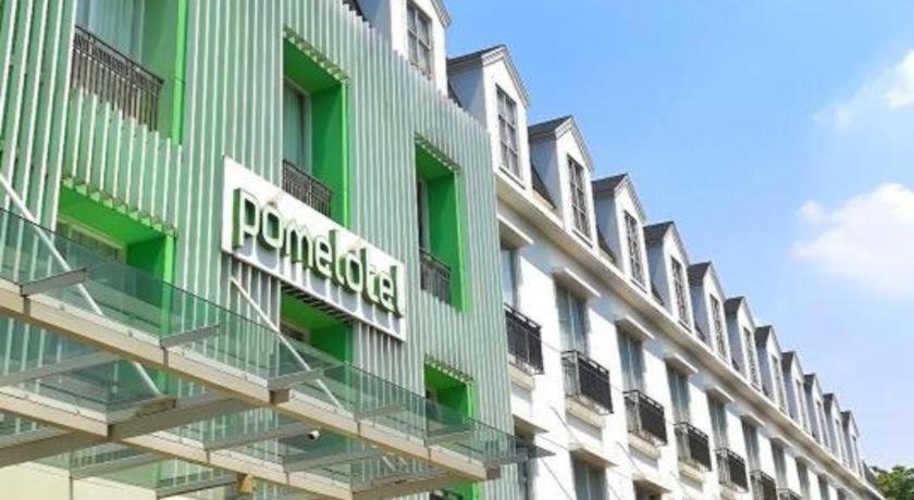 Pomelotel Patra Kuningan 3*