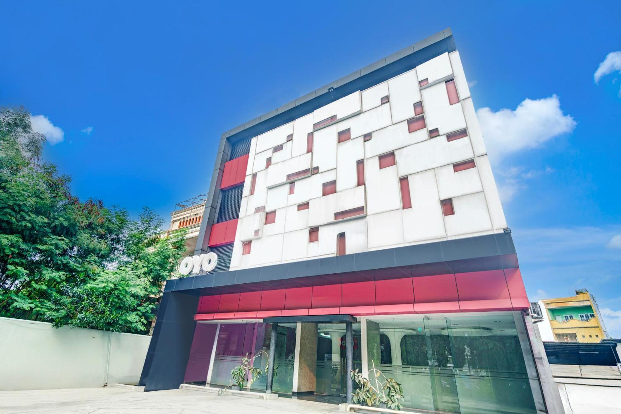 Dancenter Manggis Near Ums Stadion Apartment