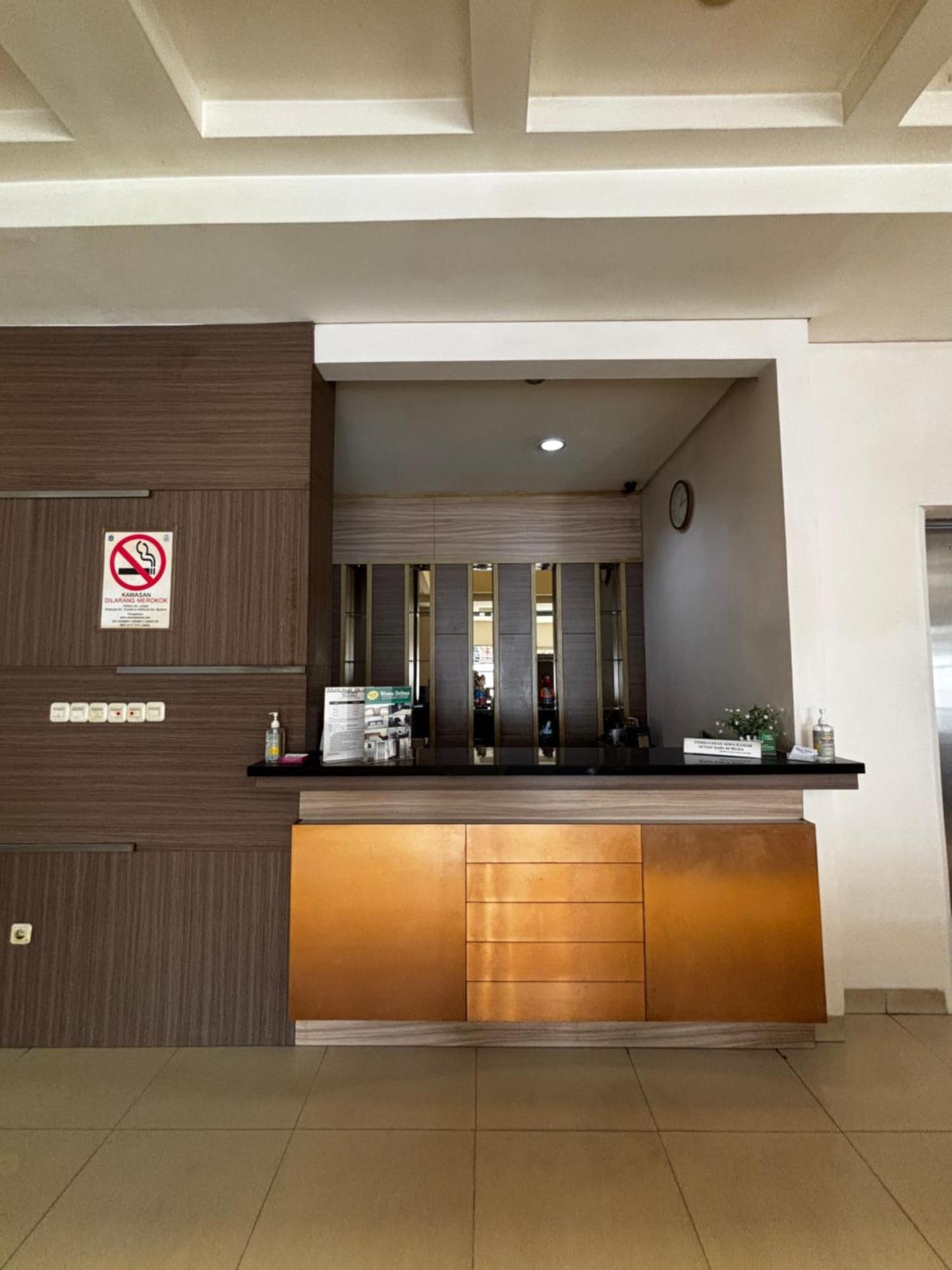 Delima Hostel *
