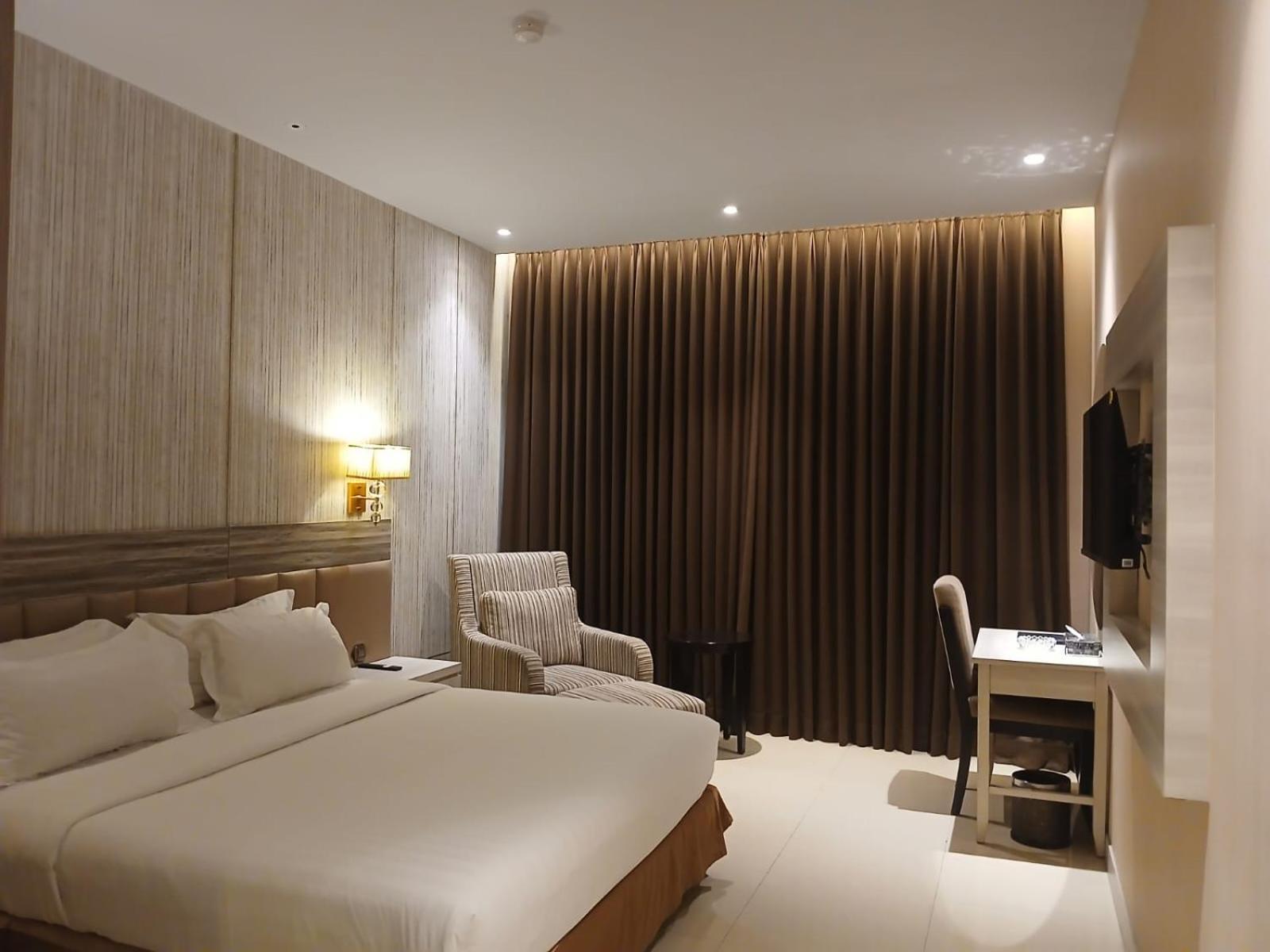 Hotel Grand Paragon