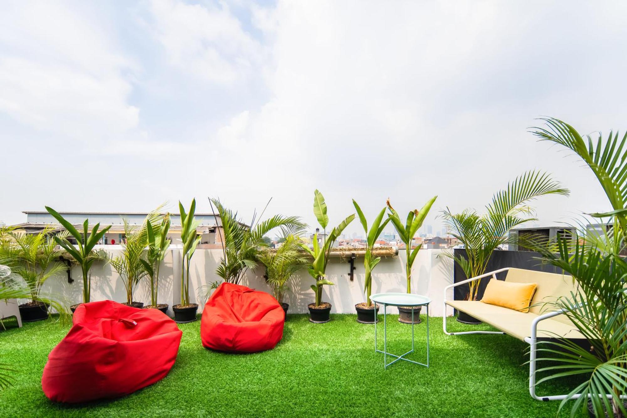 Aparthotel Cove T63 *