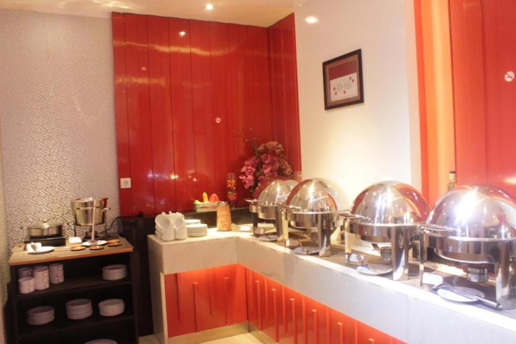 Redstar Hotel Jakarta