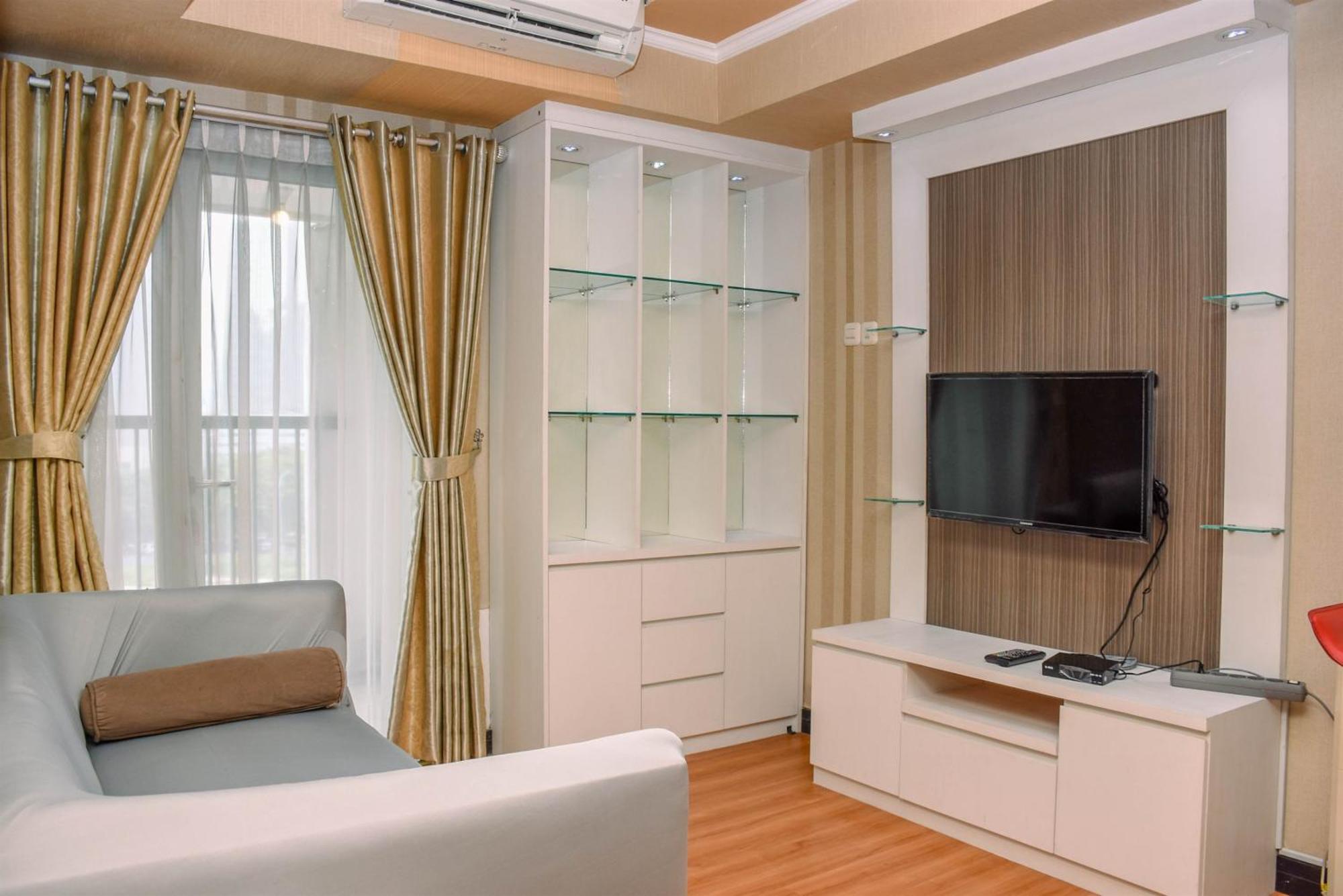 Apartment And Homey 1br At The Wave Kuningan By Travelio