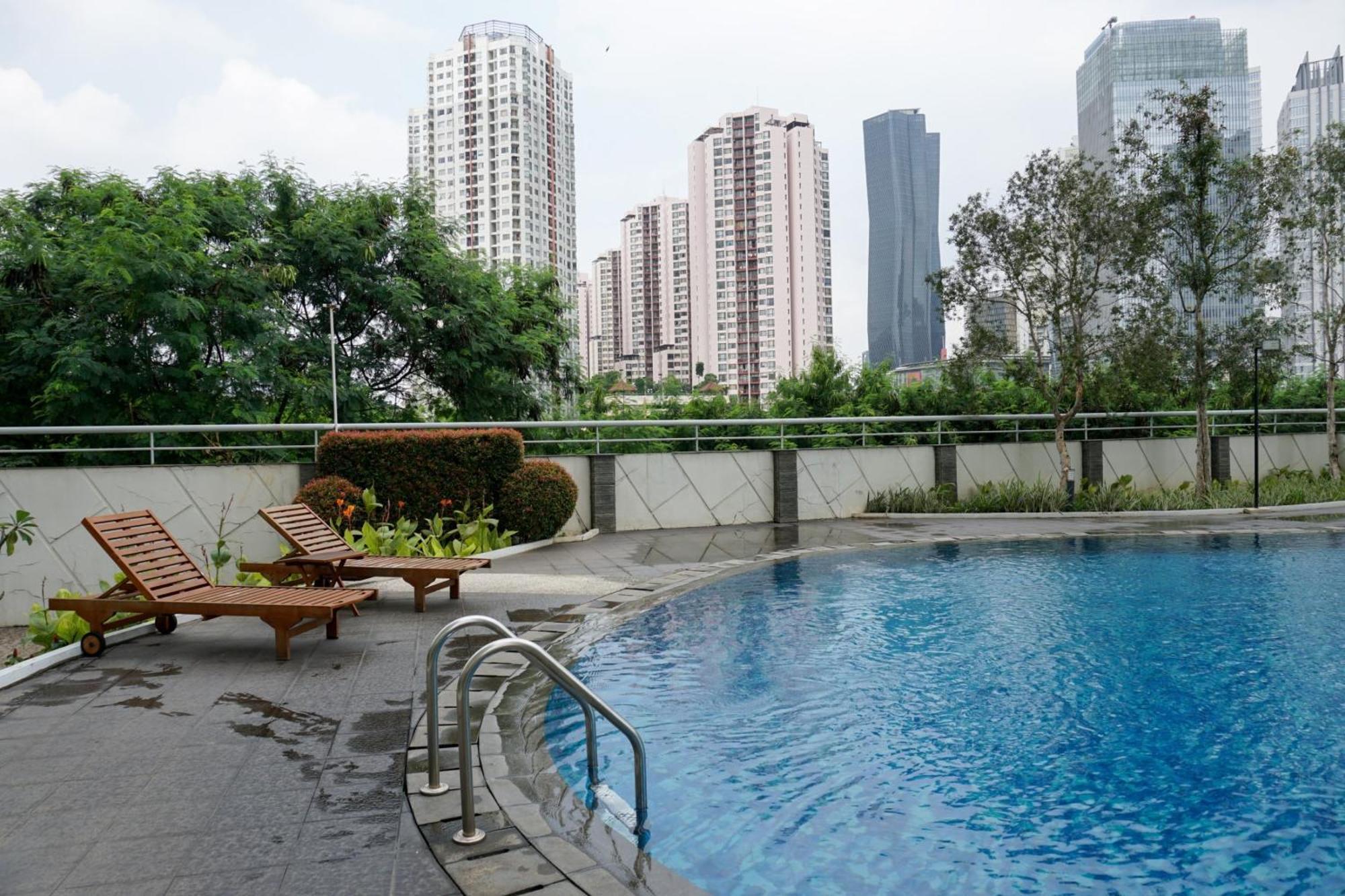And Homey 1br At The Wave Kuningan By Travelio Apartment *