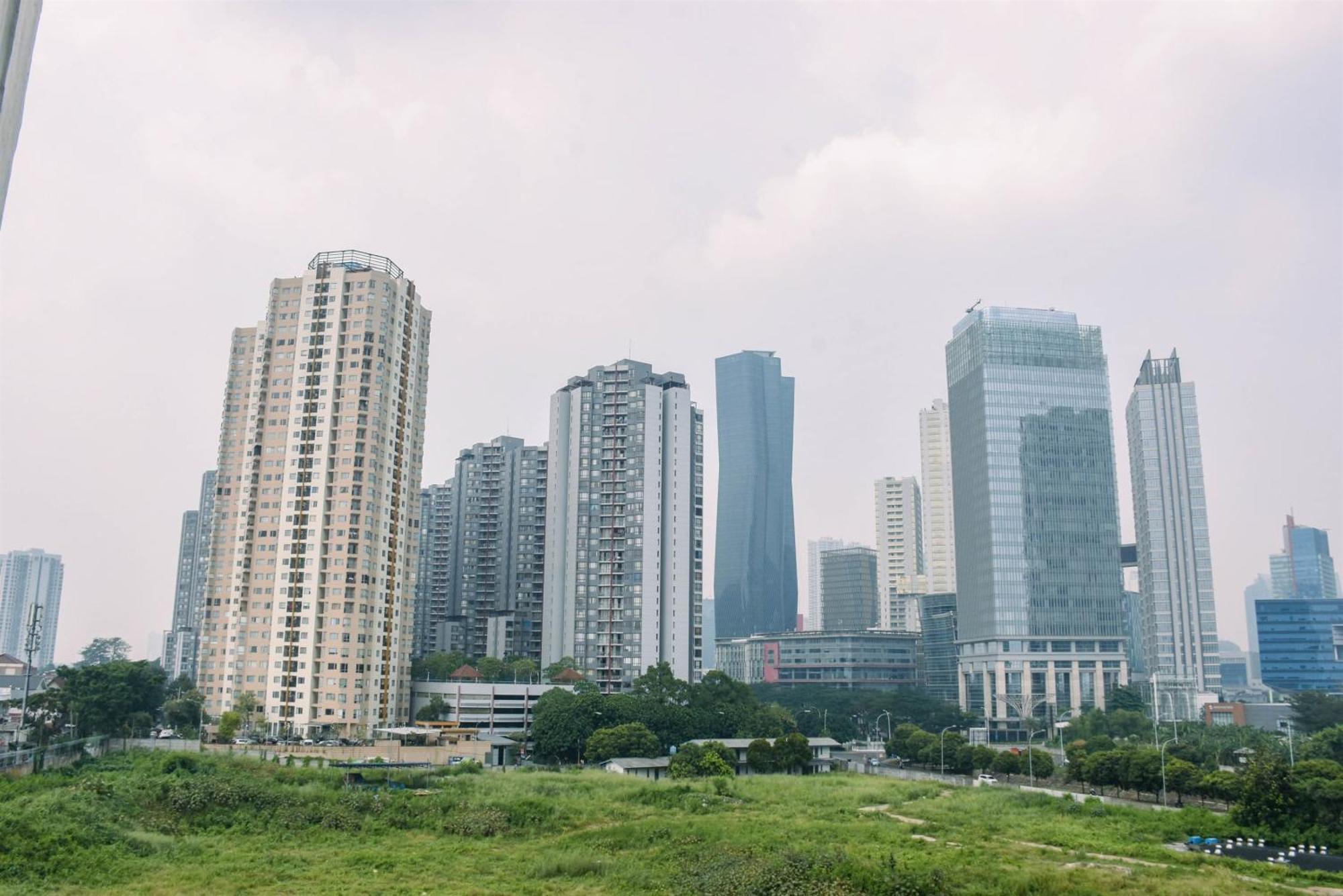 And Homey 1br At The Wave Kuningan By Travelio Apartment