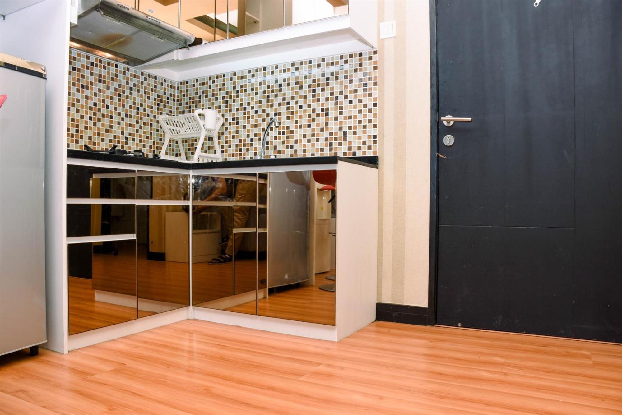 Apartment And Homey 1br At The Wave Kuningan By Travelio Jakarta