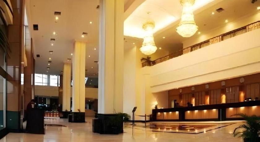 Oasis Amir 4*