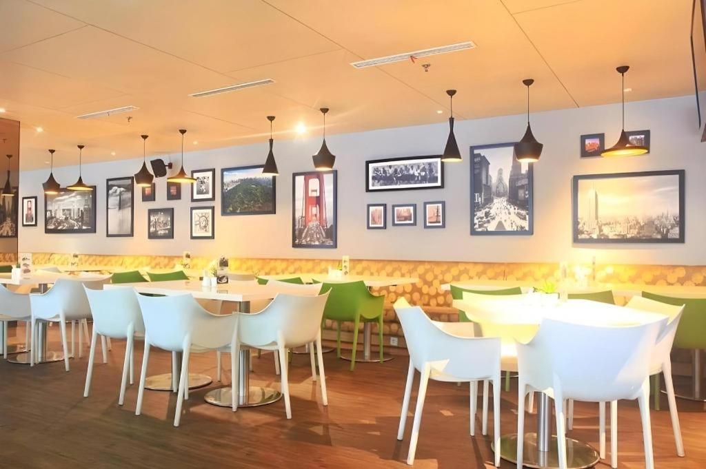 Pomelotel Patra Kuningan 3* Jakarta