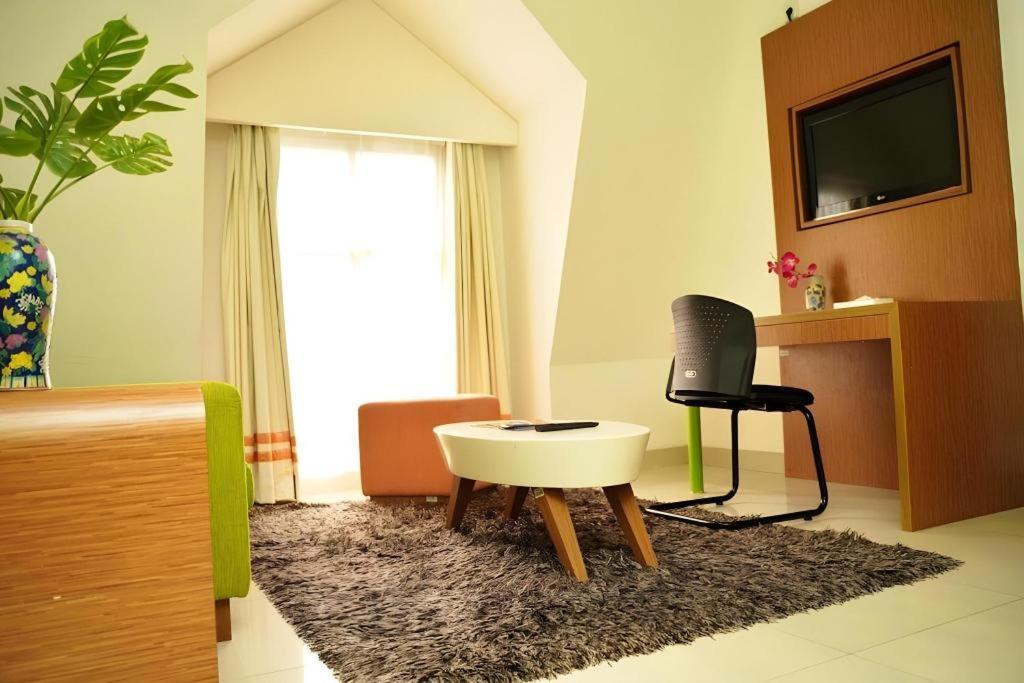 Hotel Pomelotel Patra Kuningan