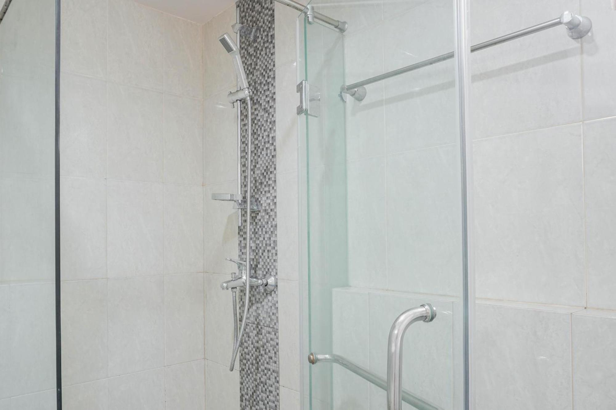Apartment Location 2br At The Wave Kuningan By Travelio *