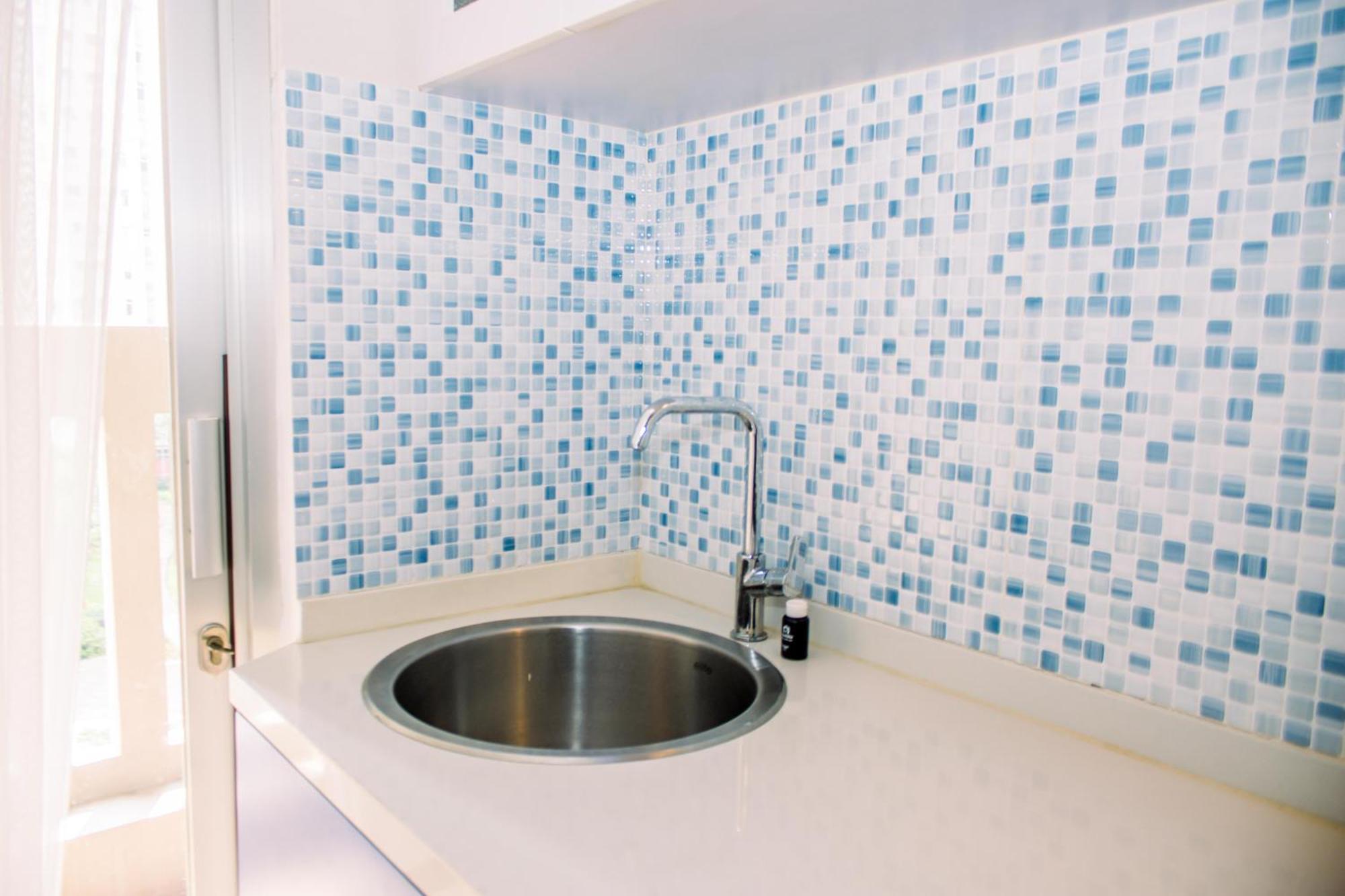 Comfort 1br With Wardrobe At Bay Pluit By Travelio Apartment