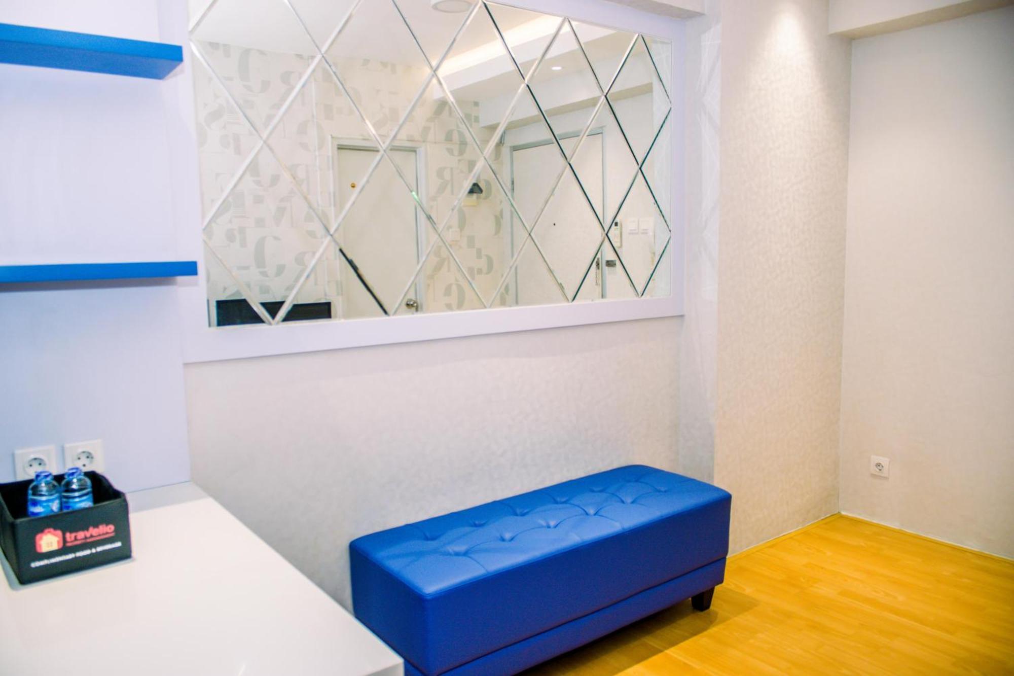 Comfort 1br With Wardrobe At Bay Pluit By Travelio
