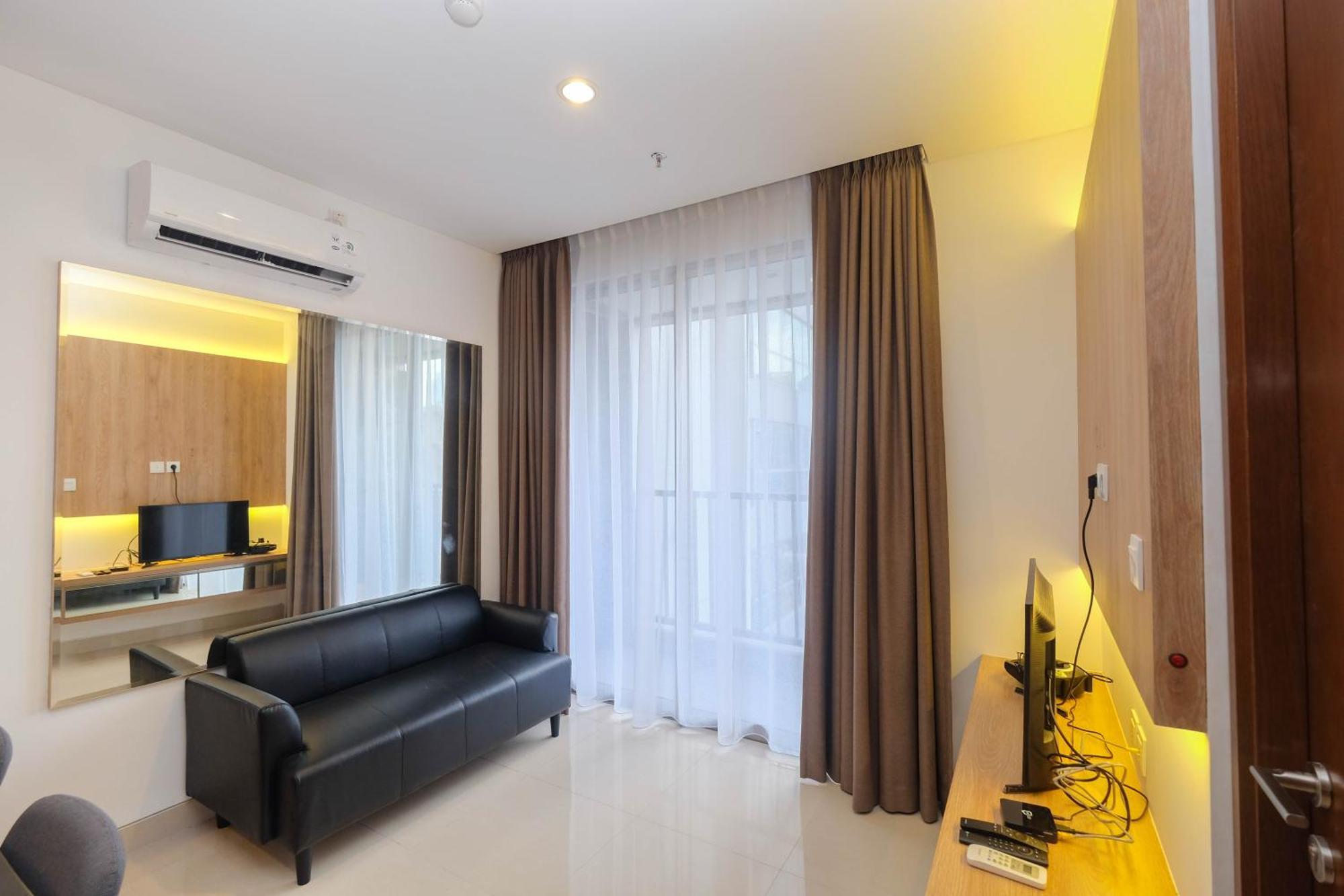 Apartment Minimalist And Homey 1br At Ciputra World 2 By Travelio