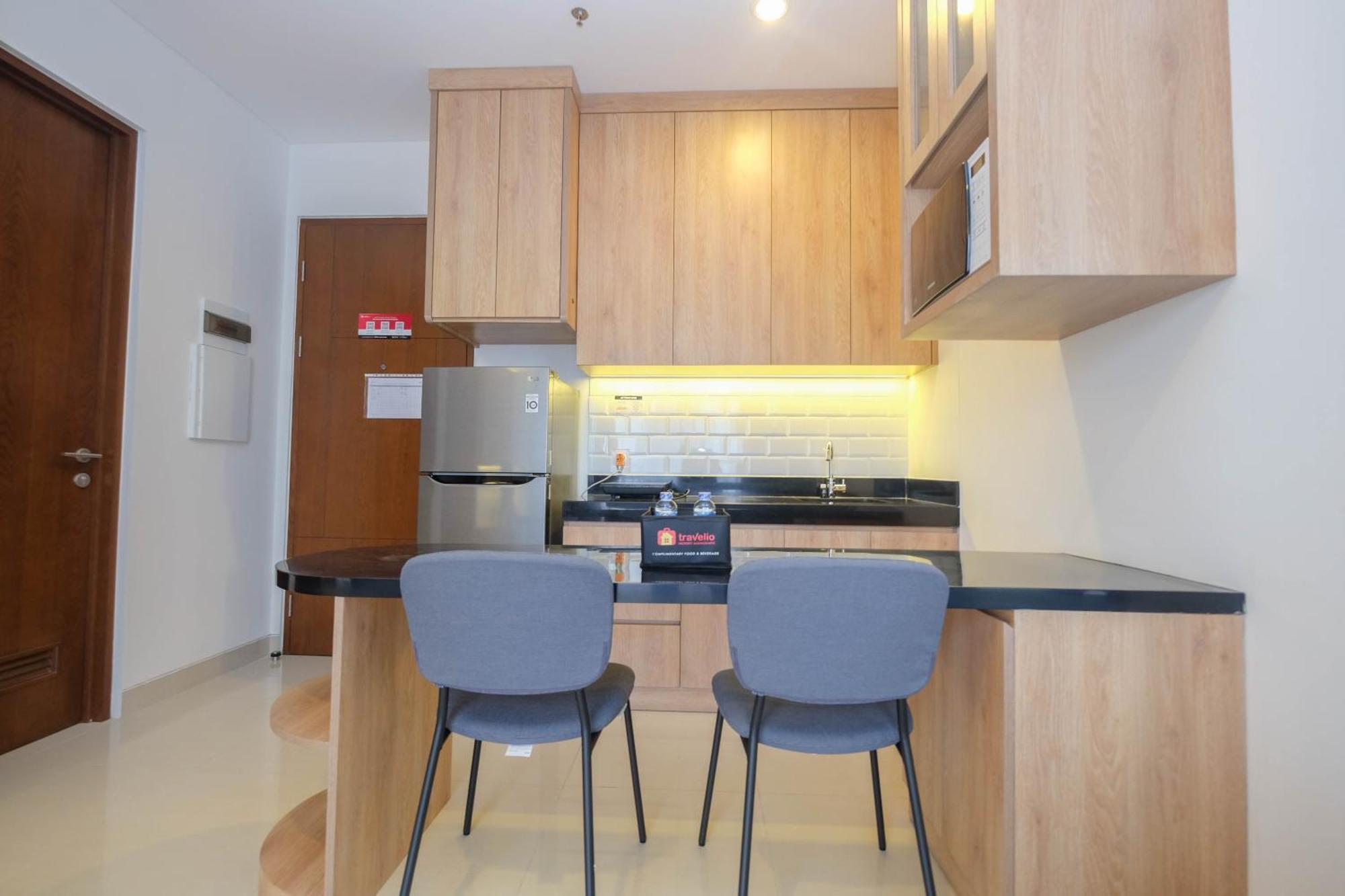 Minimalist And Homey 1br At Ciputra World 2 By Travelio * Jakarta
