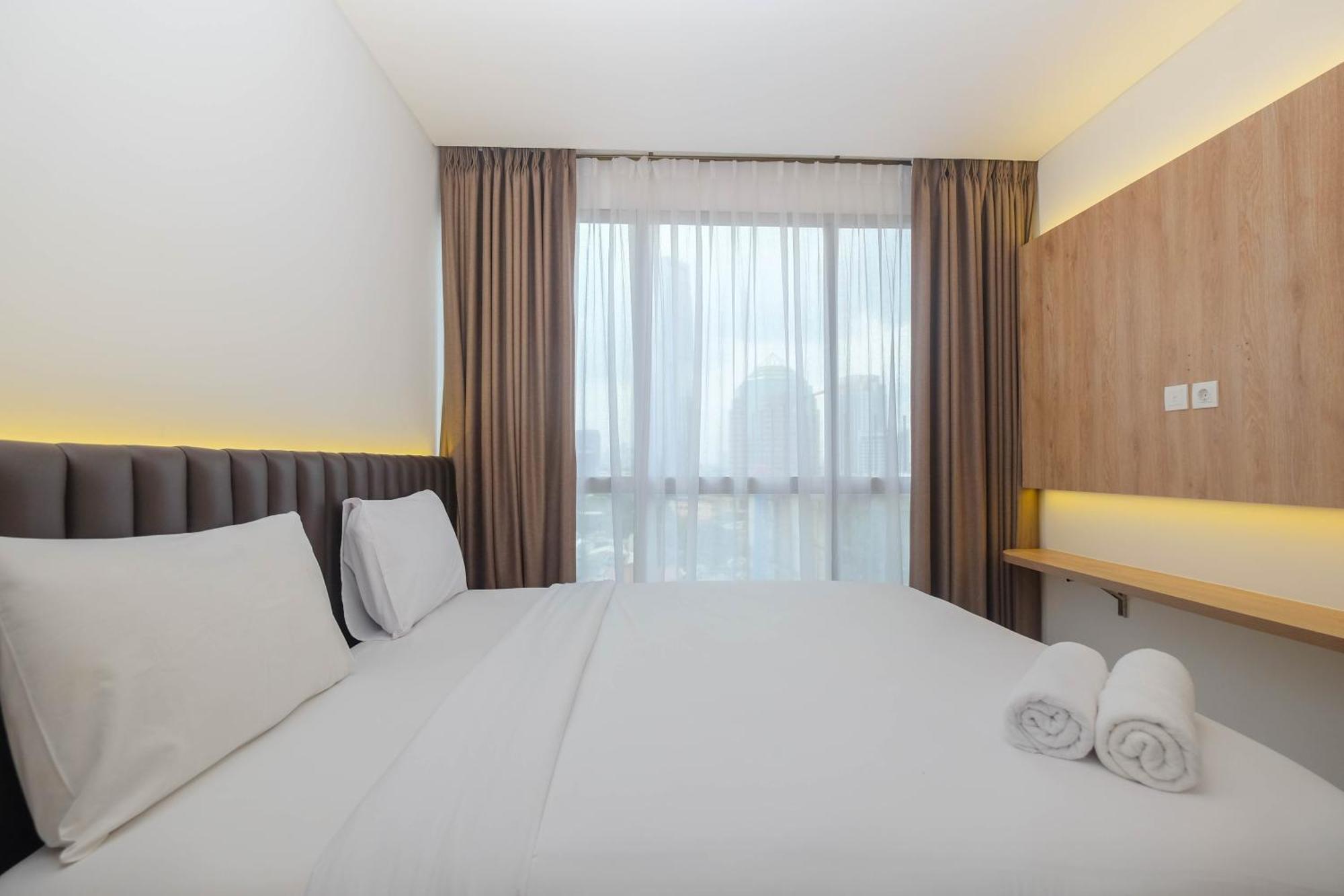 Minimalist And Homey 1br At Ciputra World 2 By Travelio Apartment *