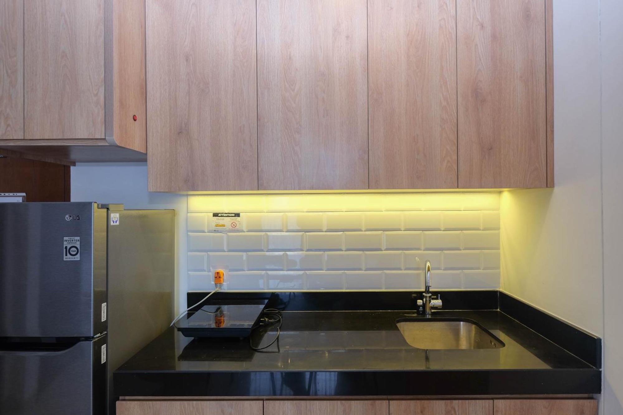 Minimalist And Homey 1br At Ciputra World 2 By Travelio Jakarta