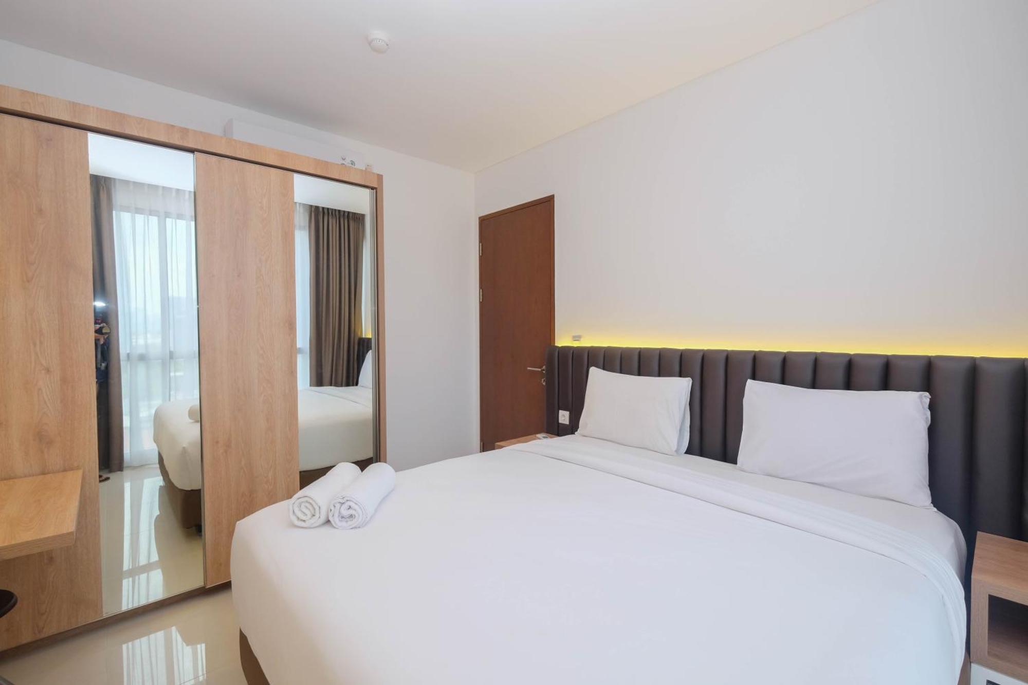 Minimalist And Homey 1br At Ciputra World 2 By Travelio