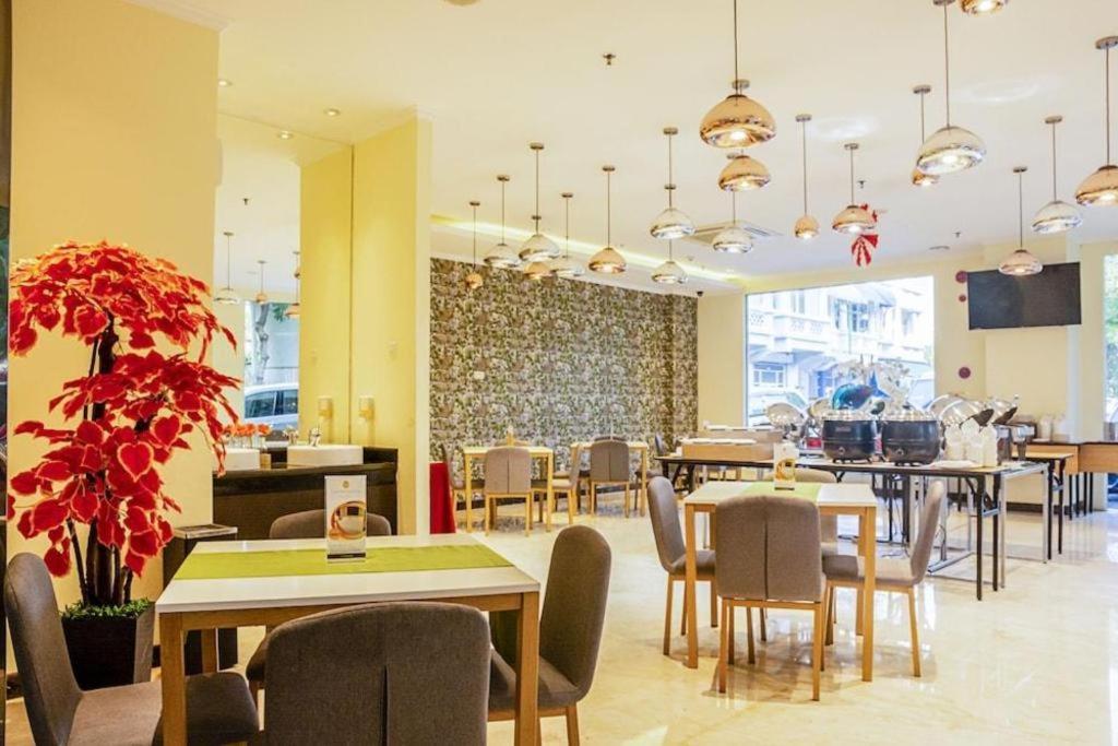 Sunbreeze Hotel