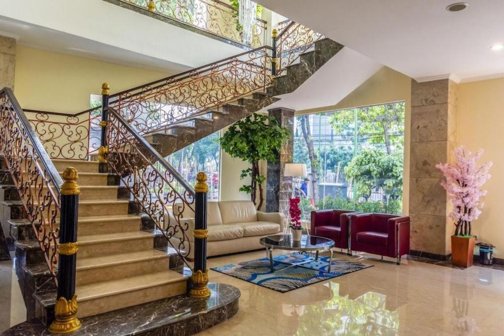 Sunbreeze Hotel 3*