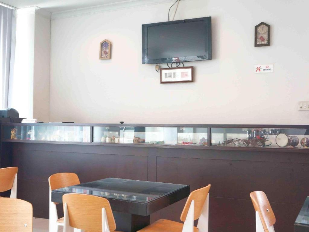 Win Blok M Khách sạn