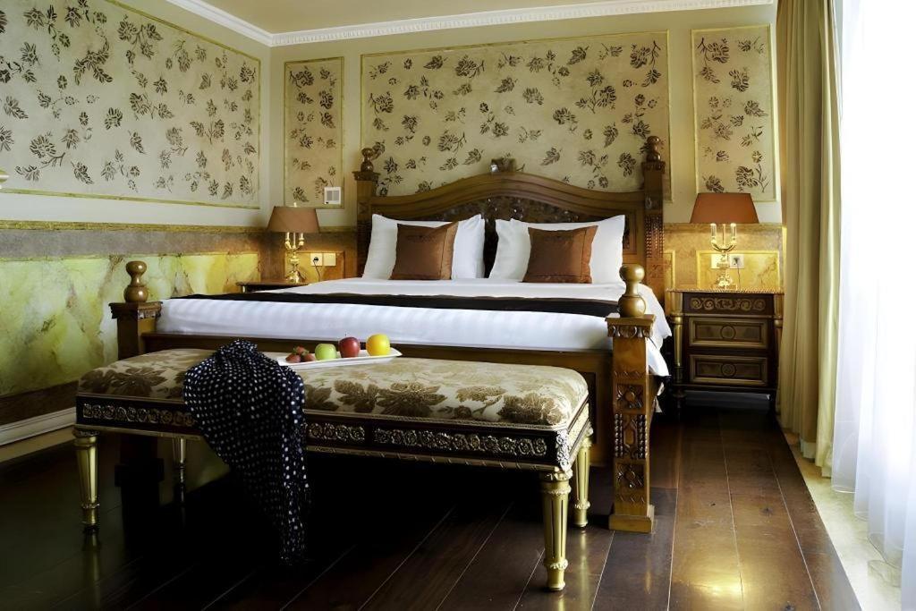 Hotel Amos Cozy Melawai Jakarta
