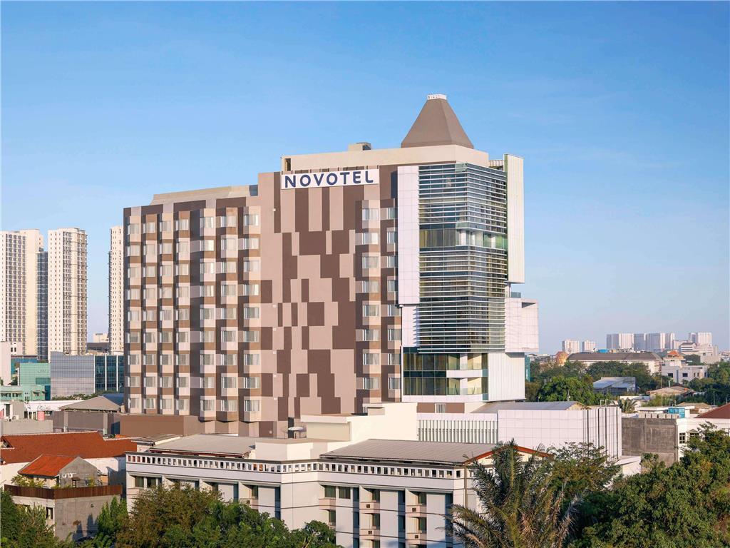 Novotel Cikini 4*
