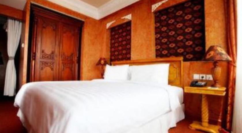 Amos Cozy Melawai 4*