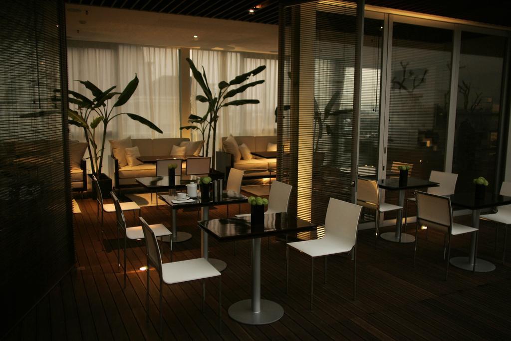 Kemang Icon Hotel 4*