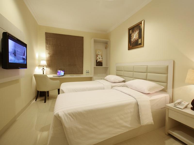 Nite & Day Roxy Hotel Jakarta