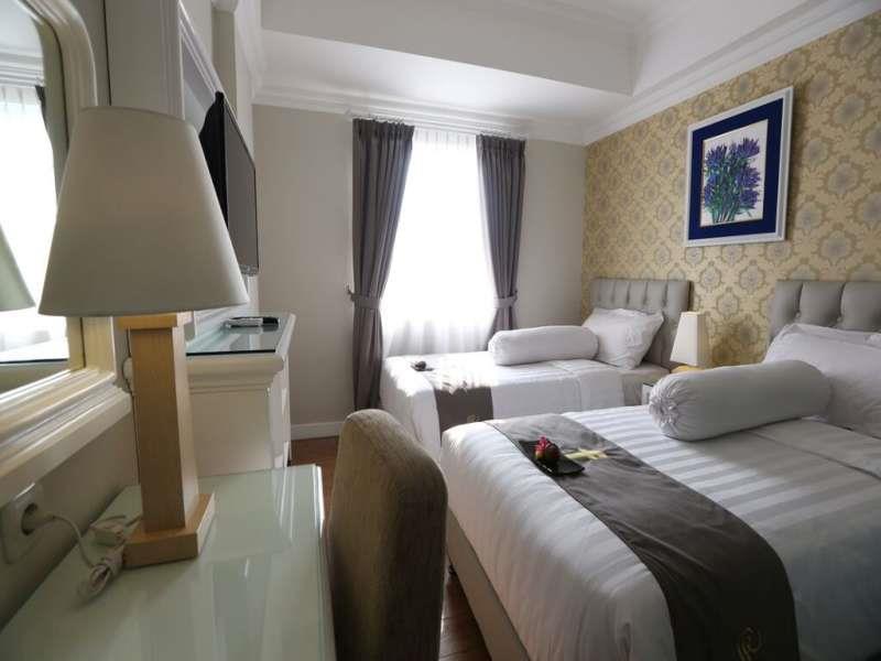 Hotel T