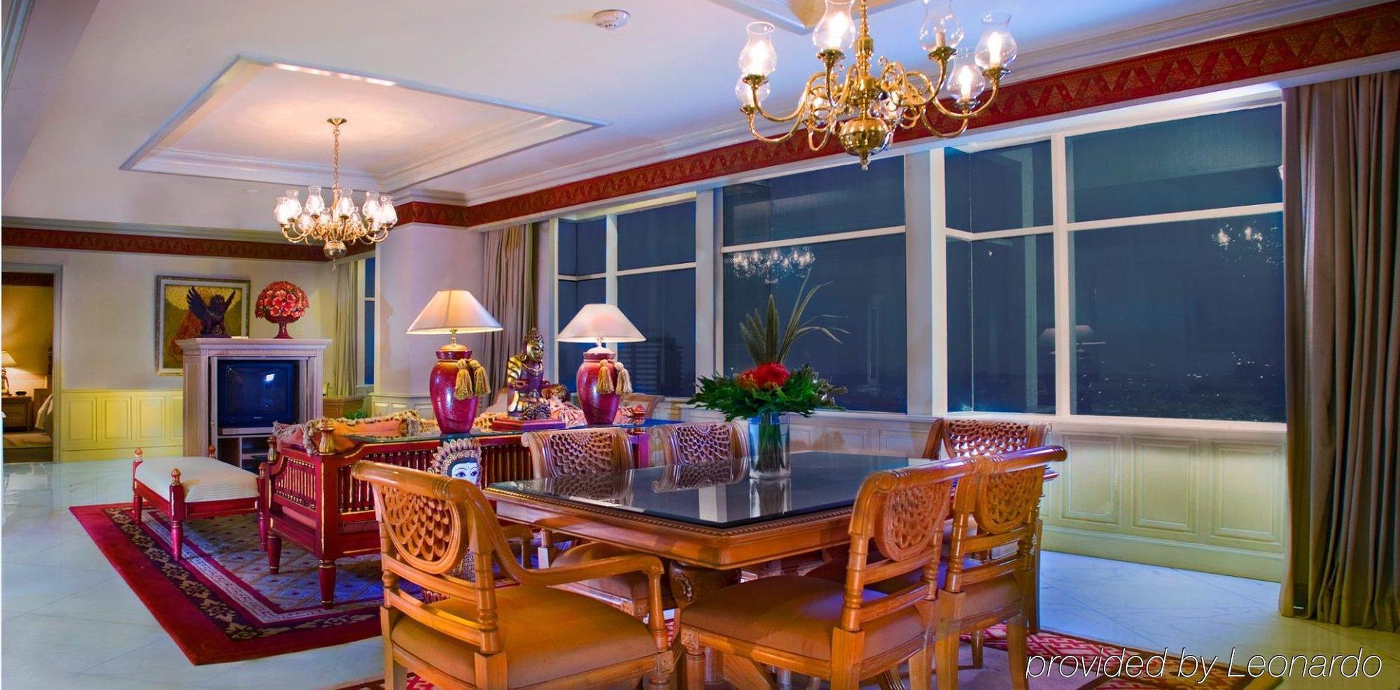 The Media & Towers Hotel 5*