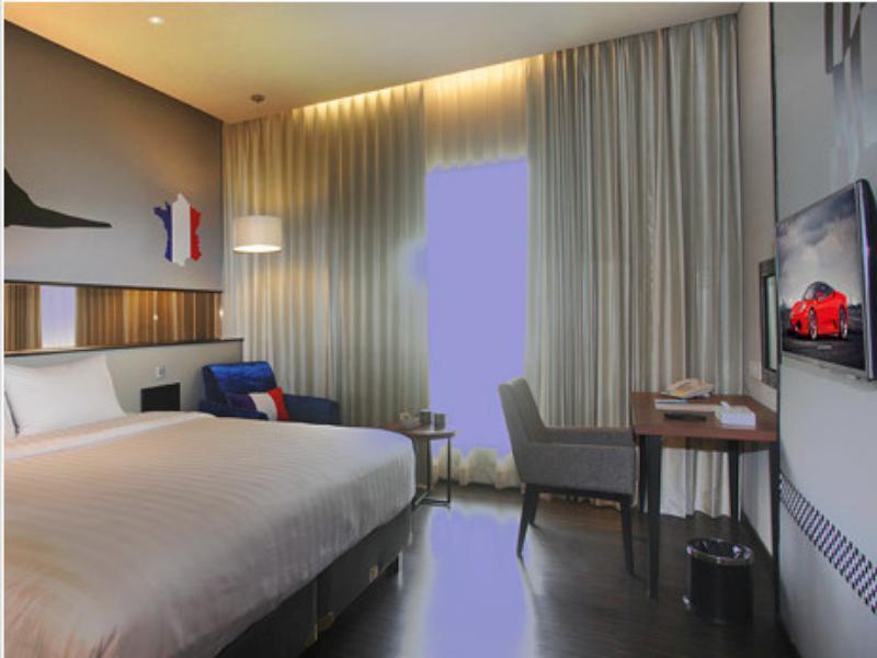 Cabin Hotel Hotel 3*