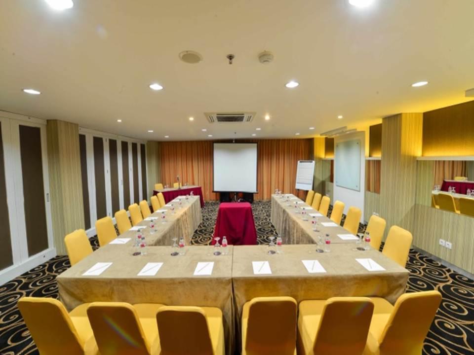 D'hotel Hotel Jakarta