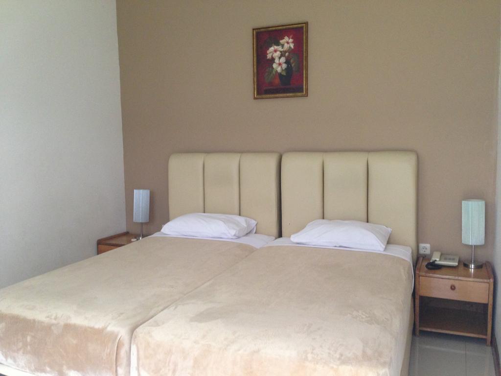 Guest house Gondia