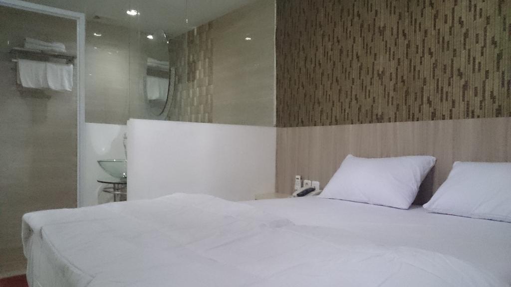 Hotel Sanrina