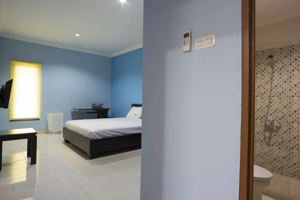 Reddoorz @ Panglima Polim Guest house
