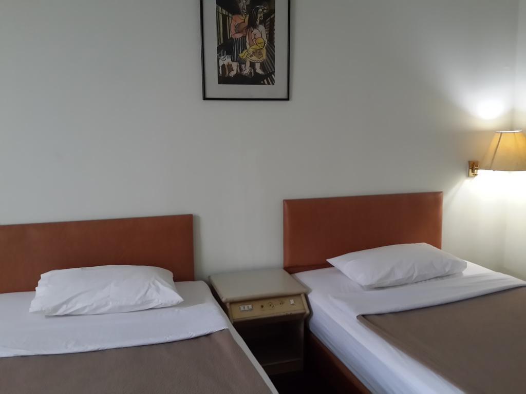 Urbanview Kebayoran Baru Blok S Hotel