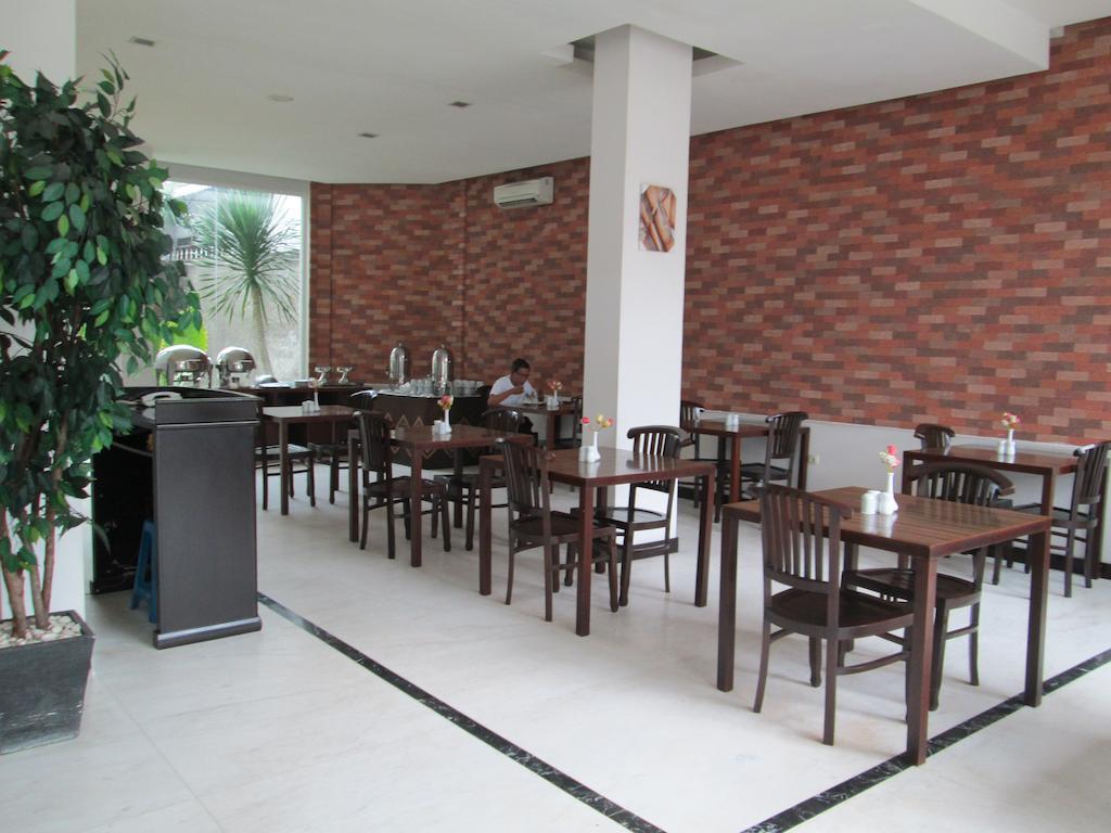 Hotel N2