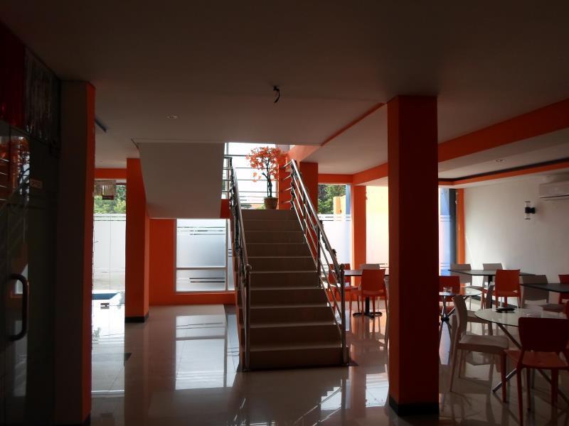 Khách sạn Rakacia