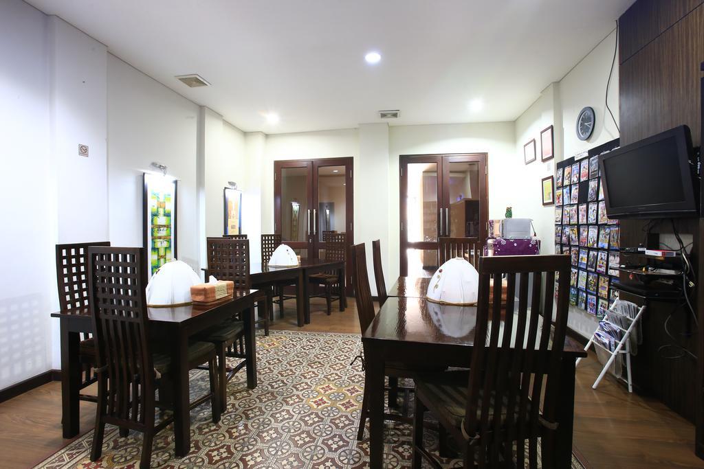 Guest house Reddoorz @ Menteng 2*