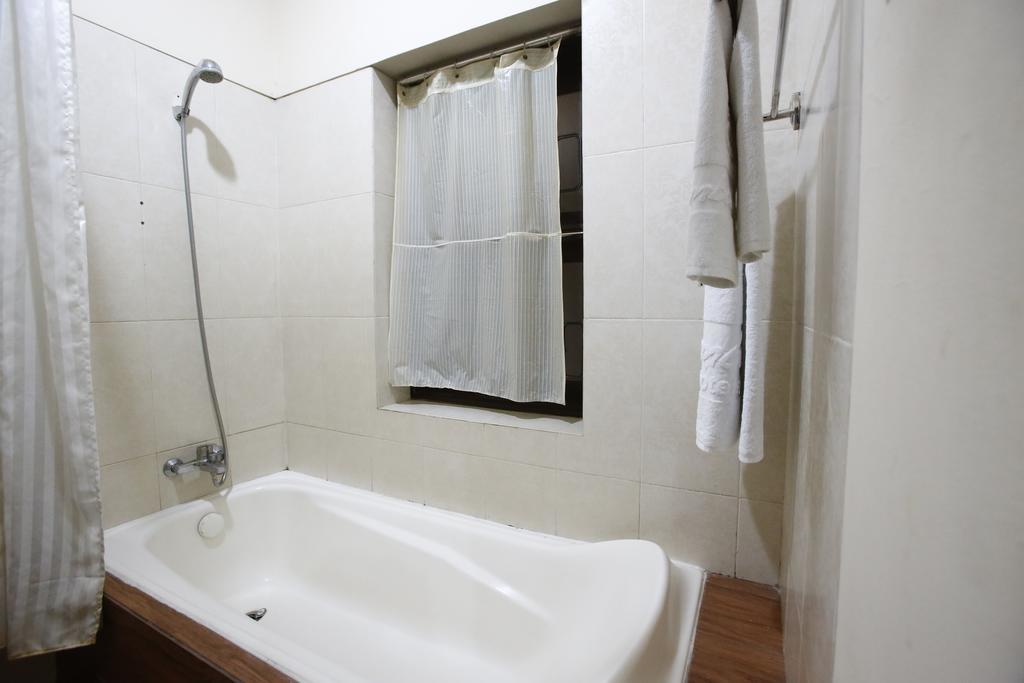 Guest house Reddoorz @ Menteng 2*