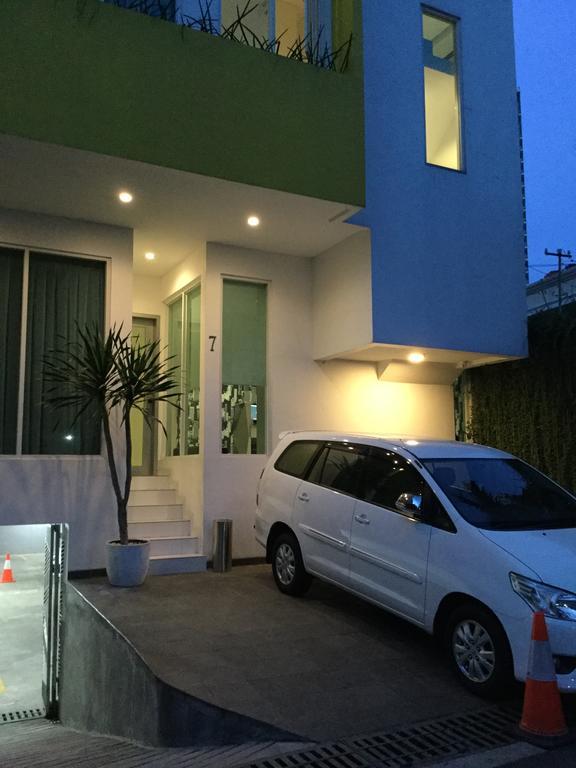 Guest house Ehouzz Jakarta