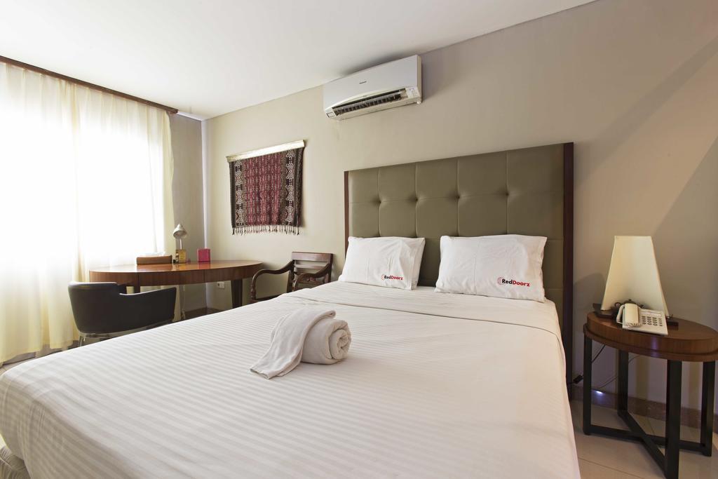 Guest house Reddoorz @ Kebayoran Baru 2*