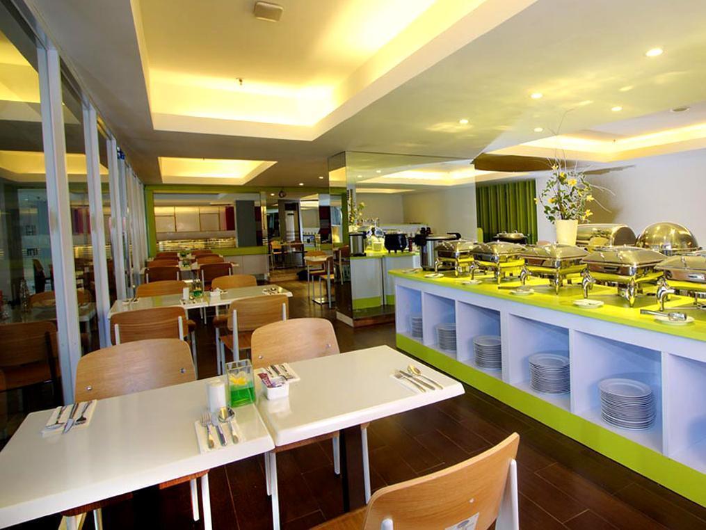 Hotel Favehotel Gatot Subroto 3*