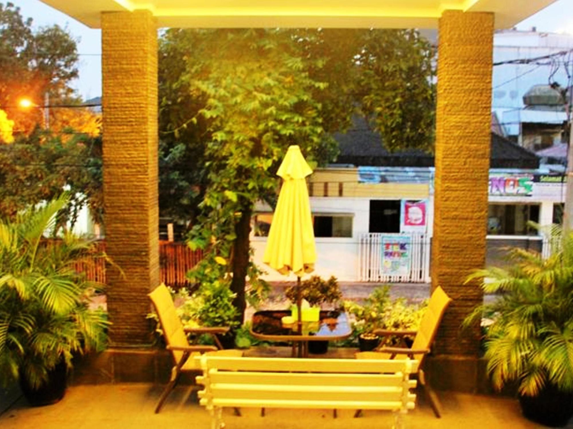 Khách sạn Reddoorz @ Tebet