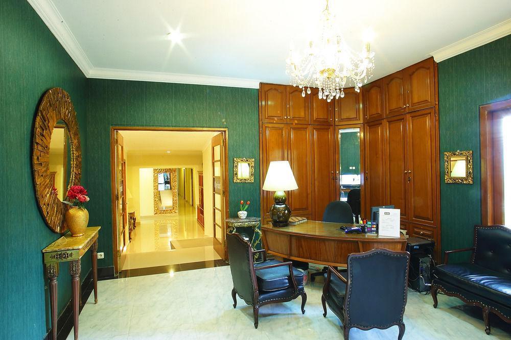 Hotel Arimbi Pejaten 3*