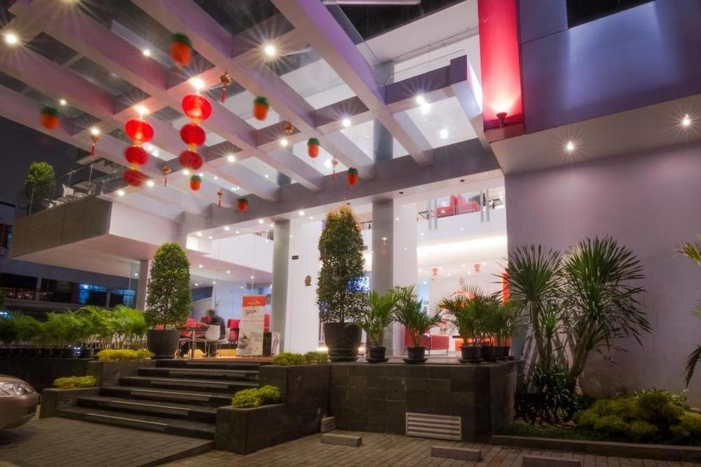 Redstar Hotel Jakarta