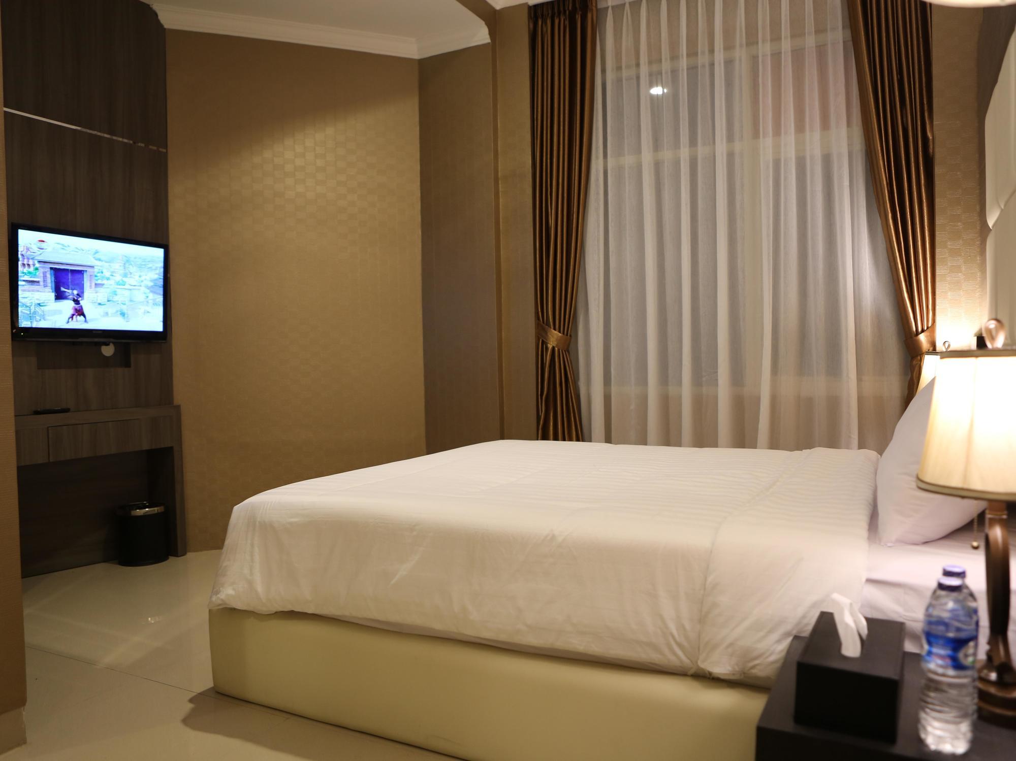 55 Hotel